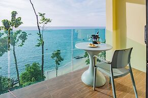 Cliff Lanta Suite