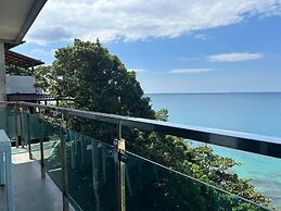 Cliff Lanta Suite