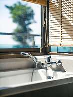 Cliff Lanta Suite