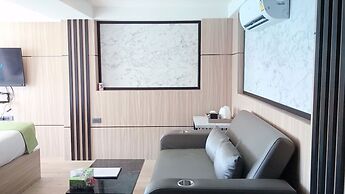Cliff Lanta Suite