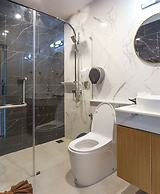 Cliff Lanta Suite