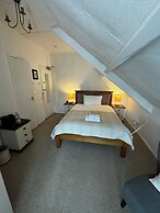 Watermead House