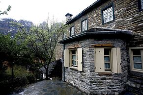 Papaevangelou Hotel