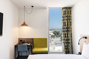Citadines Connect Sydney Airport