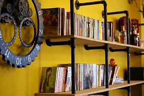 Hive Backpackers
