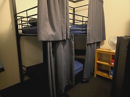 Coogee Beach House - Hostel