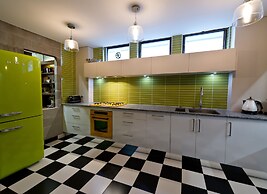 Retro House