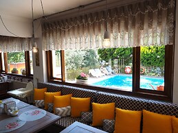 Foca 1887 Otel