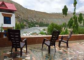 Hotel D'Zojila - Kargil