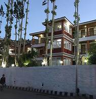 Hotel D'Zojila - Kargil