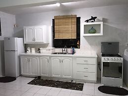 Maxwell Beach Apartment