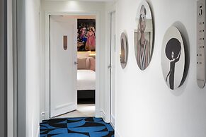 Hôtel Dress Code
