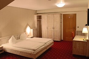 Central Hotel