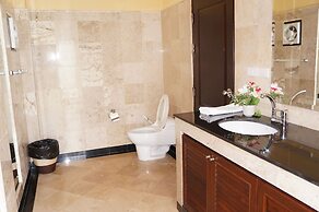 VIP Chain Resort Pool Villa