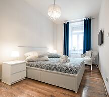 City Lights Apartments - Bosacka