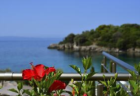 Prima Vista Beachfront Boutique Hotel