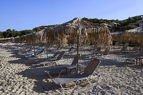 Prima Vista Beachfront Boutique Hotel