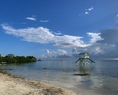 Aqua Vista Beachfront Suites