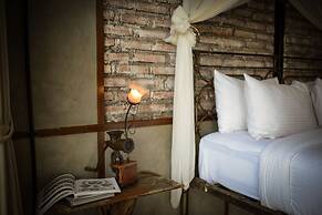 Taman Nauli Bed & Breakfast