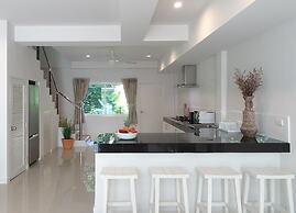 Isara Khao Lak