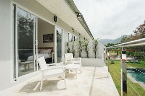 Isara Khao Lak