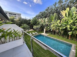 Isara Khao Lak