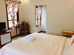 Pai Flora Resort