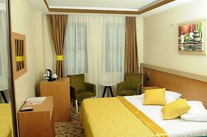 Apameia Hotel