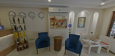 Apameia Hotel