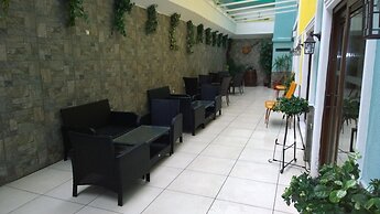 Apameia Hotel