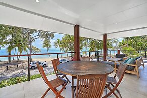 Reeflections Beachfront Holiday House