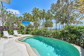 Reeflections Beachfront Holiday House