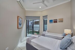 Beachcomber Holiday House