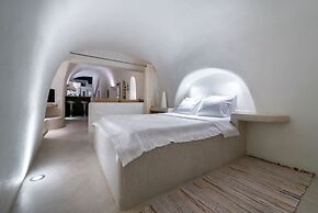 Christina's Cave House