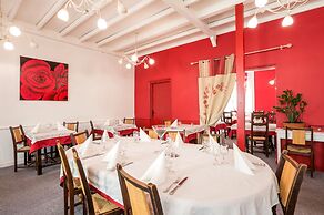 Logis Hôtel Le Cygne