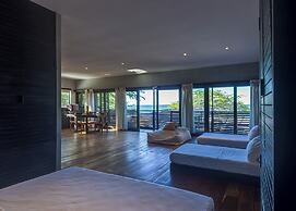 99 Surf Lodge