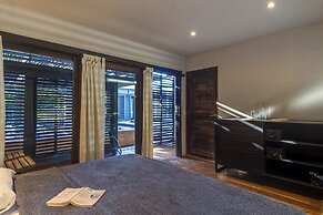 99 Surf Lodge