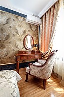 Boutique Hotel Monarch