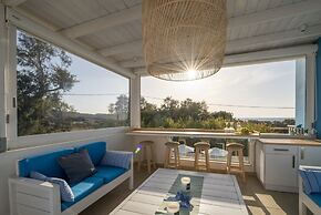 Seabreeze Villa - with Jacuzzi & heated pool