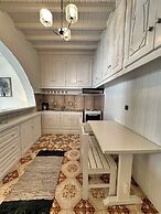 Le Coq Apartments