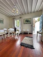 Le Coq Apartments