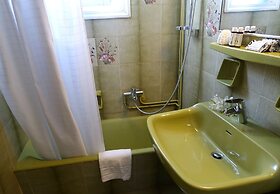 Le Coq Apartments