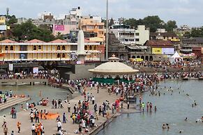 Hotel Pooja International