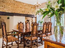 Ecton House