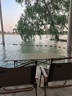 Se Sun Amphawa