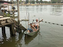 Se Sun Amphawa