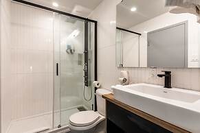 Pierce Boutique Apartments