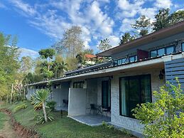 Baan Alisa Bed and Breakfast