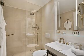 Jacob Samuel by Prima Hotel