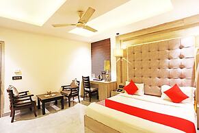 OYO 8902 Hotel Ronald Inn